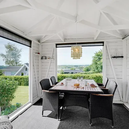Edvia - 700m To The Fjord By Interhome Løgstrup